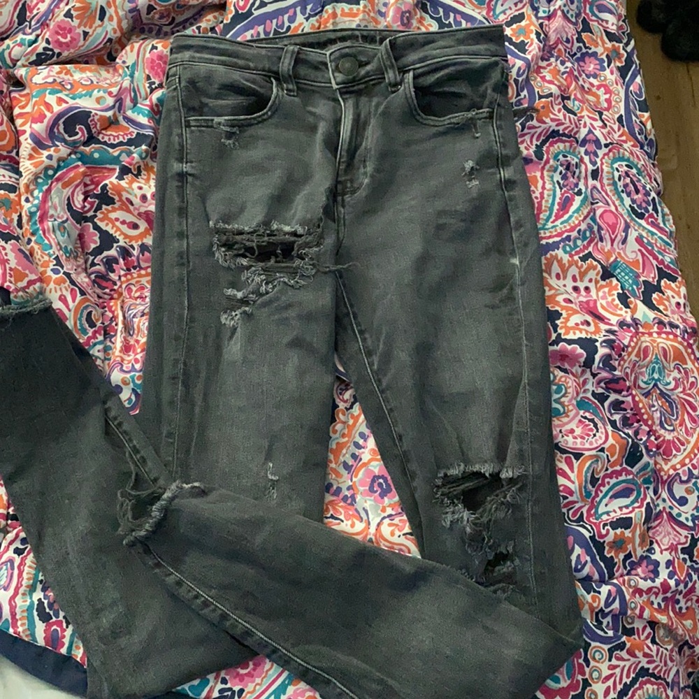 american eagle distressed stretch hi rise jegging size 6 long. 10/10 condition!